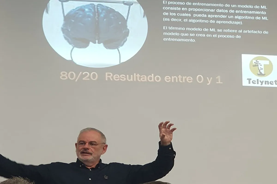 1 Telynet en El Mundo  Especial MWC