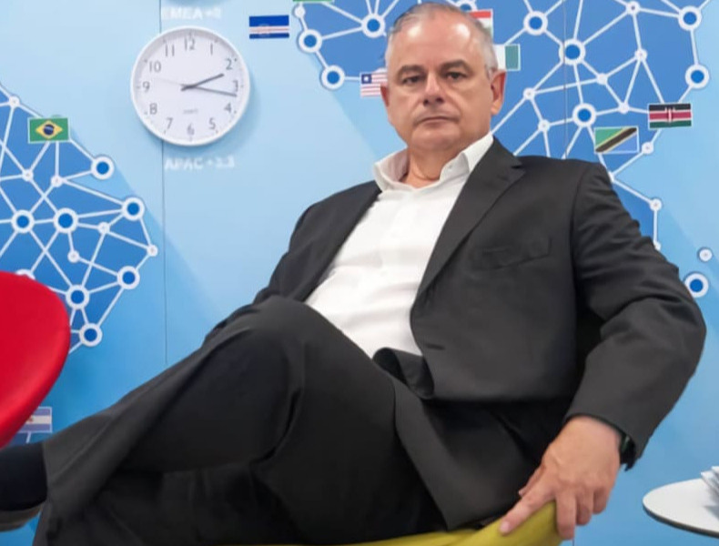 enrique-bermudez-telynet-1